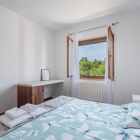 Dido Nini Villa Cere